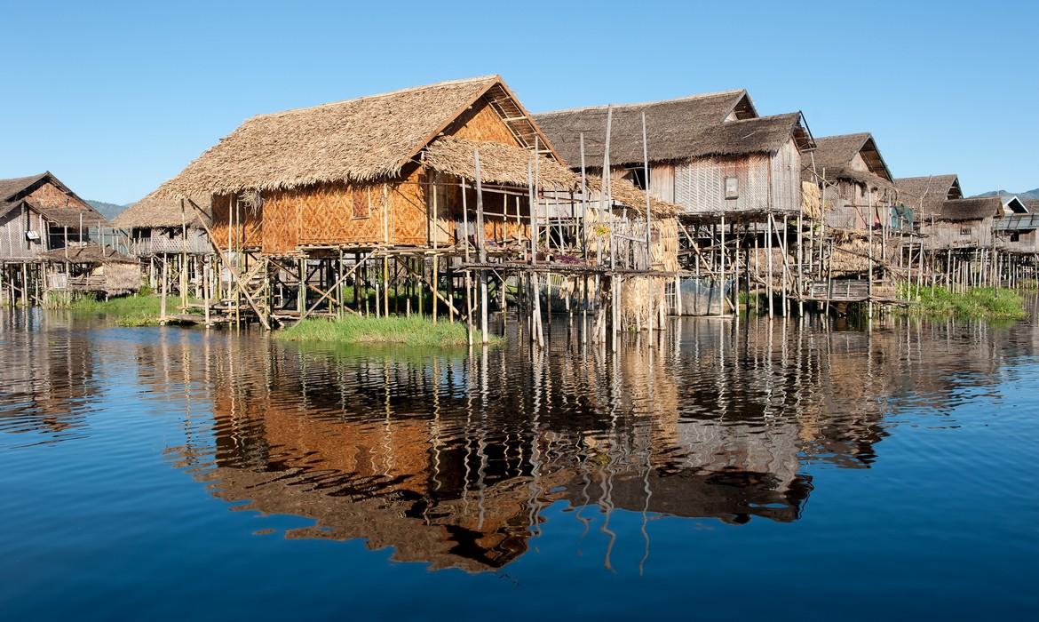 Floating houses, Inle Lake