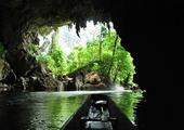 Boat journey through the Kong Lor Cave