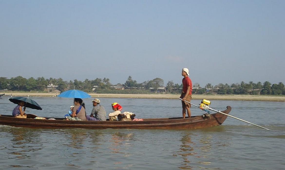 Crossing the river, Bhamo