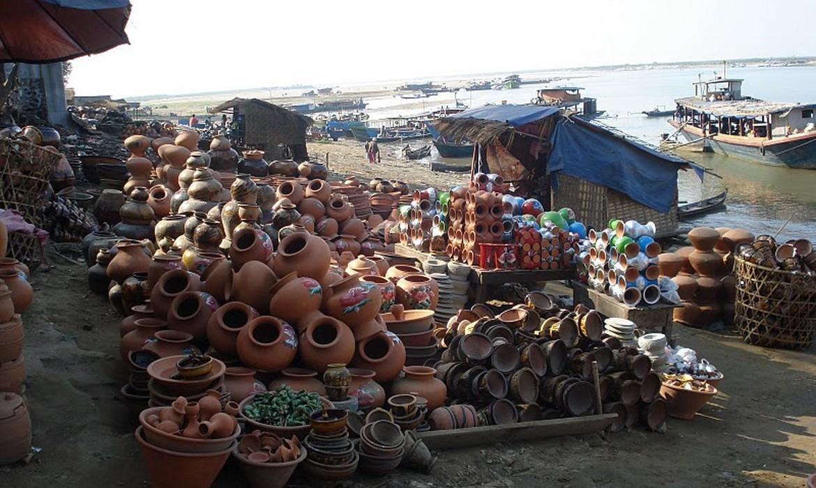 Pots, Bhamo