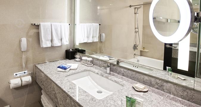 Bathroom, Hilton Gyeongju