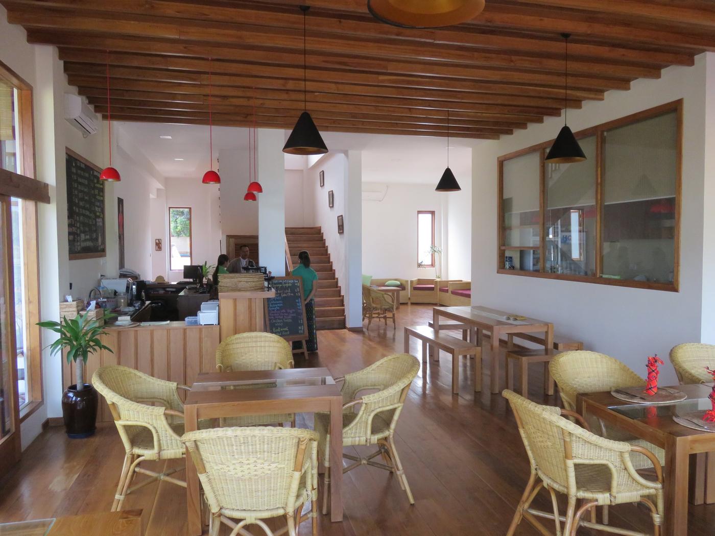 Cafe, Loikaw Lodge