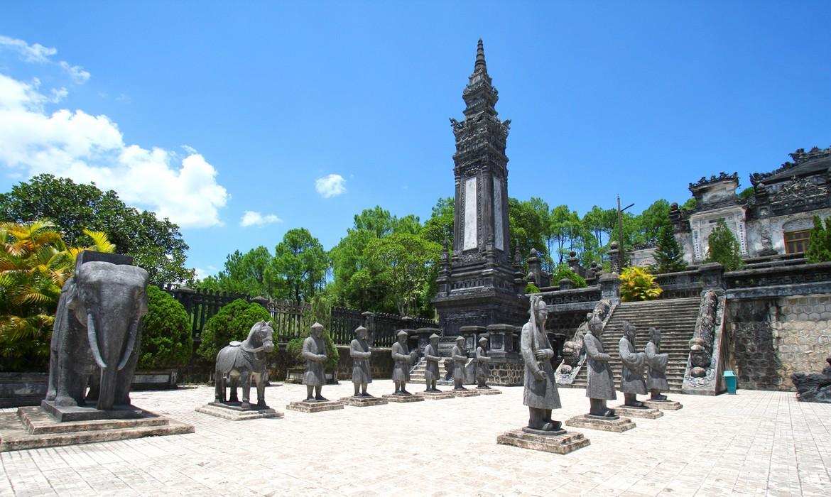 Statues at the tomb of Emperor Khai Dinh, Hue