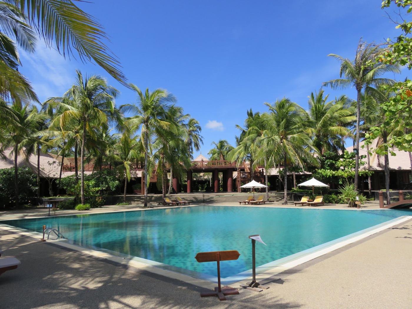 Swimming pool, Aureum Palace Hotel & Resort