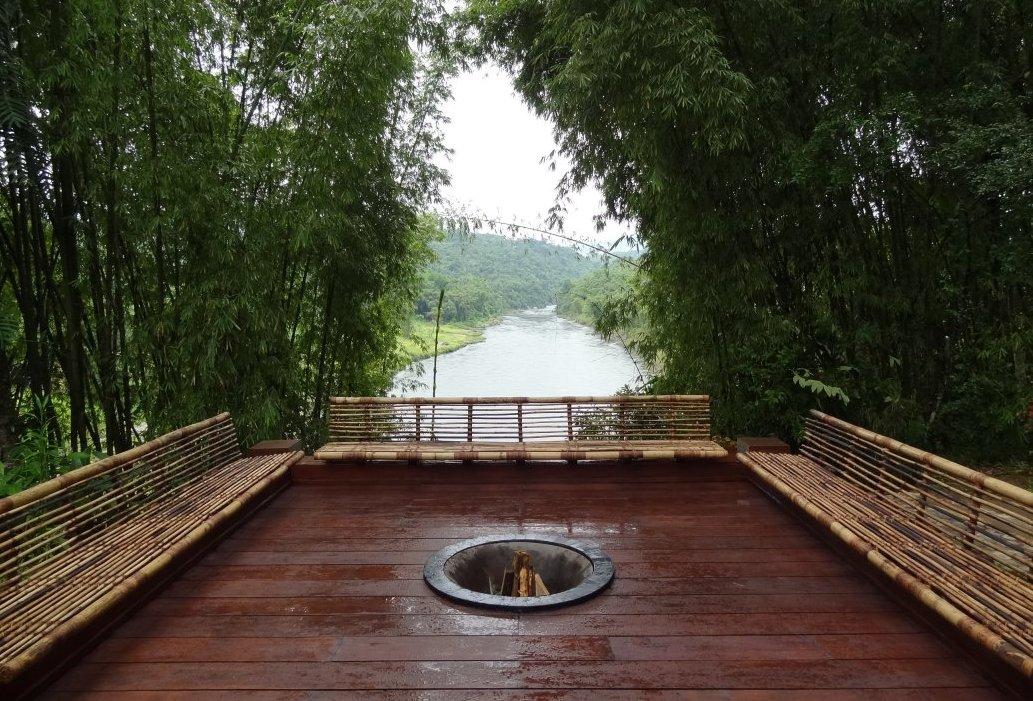 Fire pit, Malikha Lodge