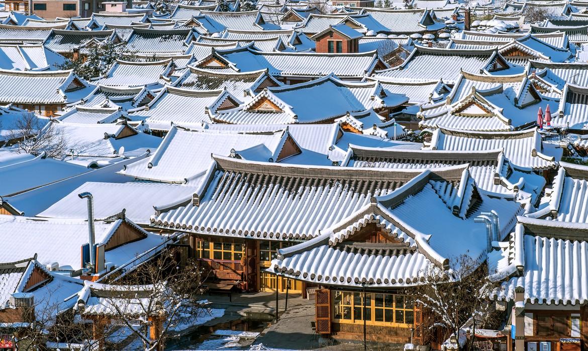 Jeonju snowy Hanok