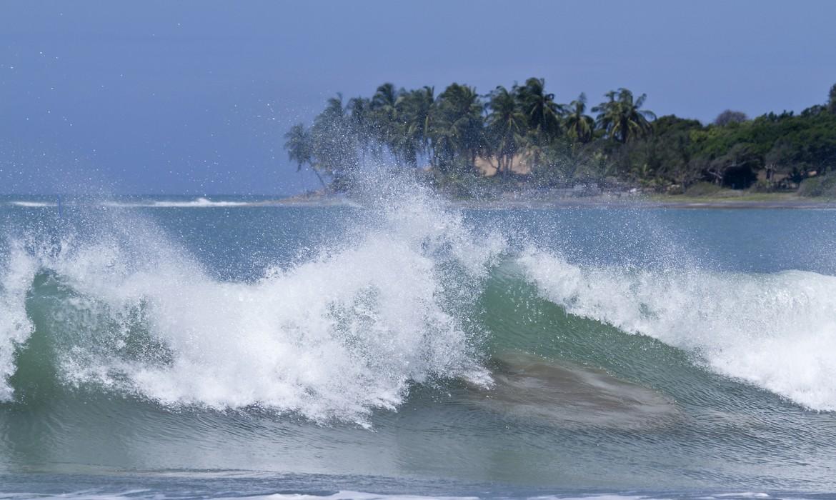 Waves, Arugam Bay