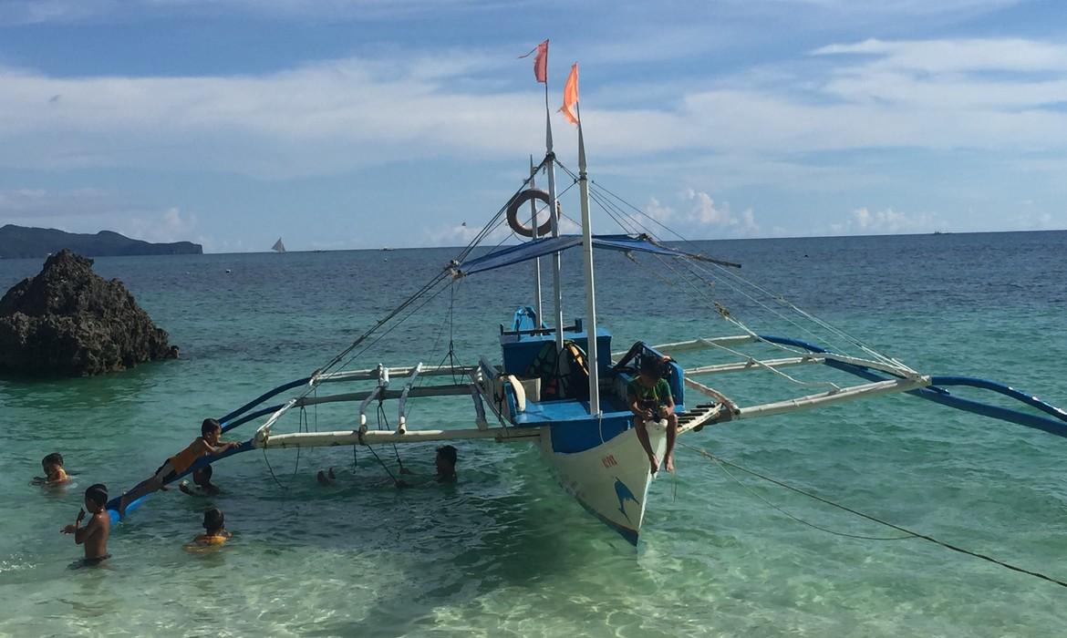 Kids playing, Boracay
