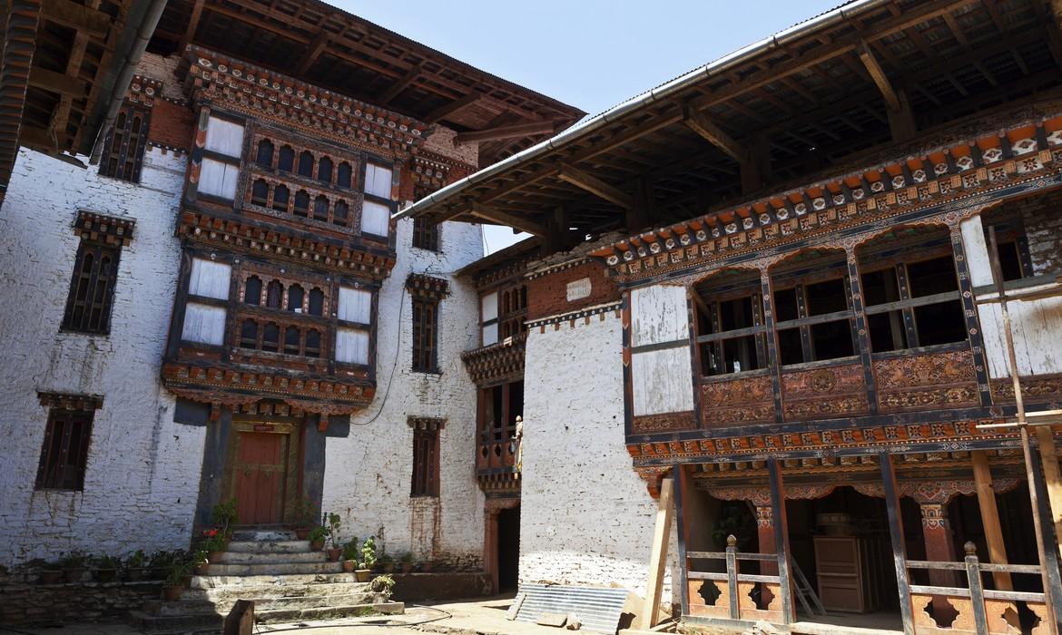 Dzong interior, Lhuentse