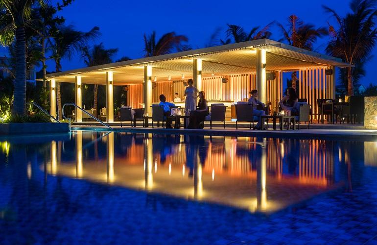 Pool Bar, Salinda Resort