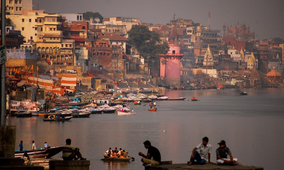 River scene, Varanasi