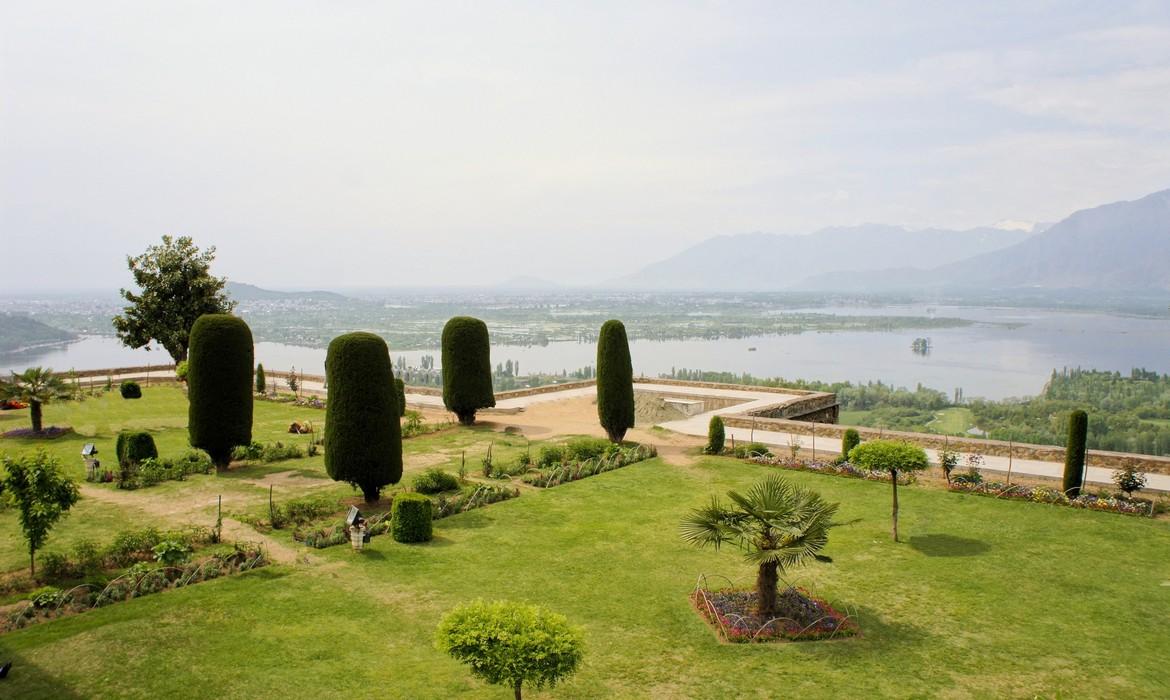 Pari Mahal Mughal Garden, Dal Lake