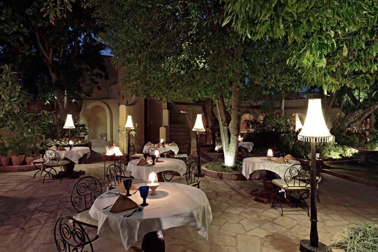 Outdoor Dining, Rohet Garh