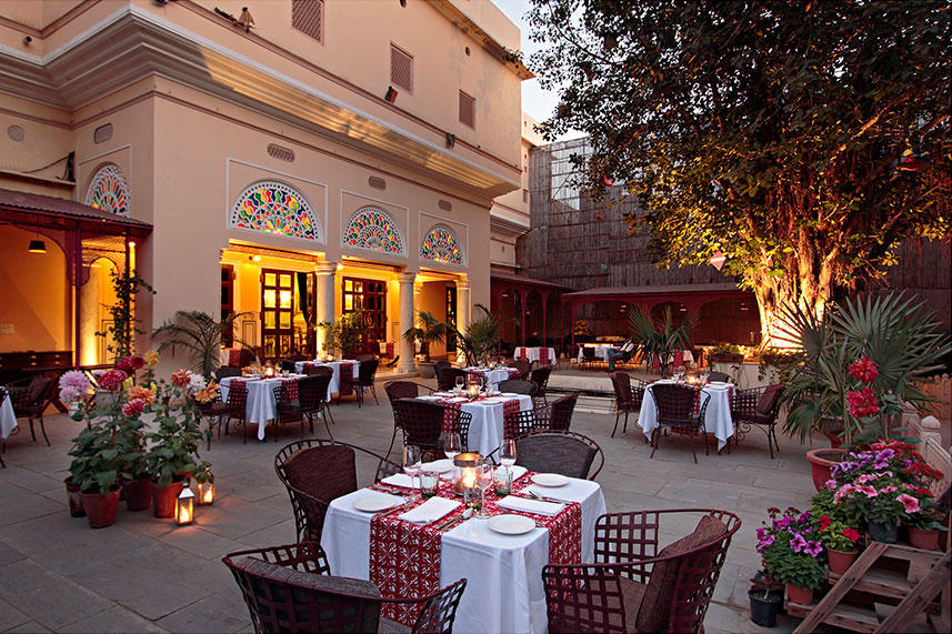 Evening Dining, Samode Haveli