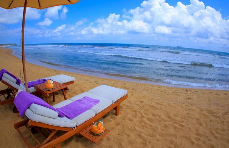 Beach, Aditya
