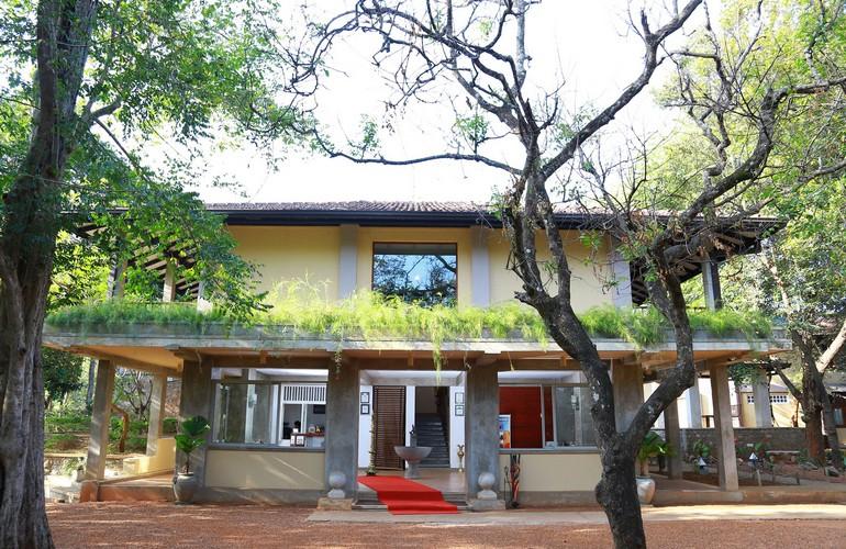 Entrance & Lobby, Lake Lodge Kandalama
