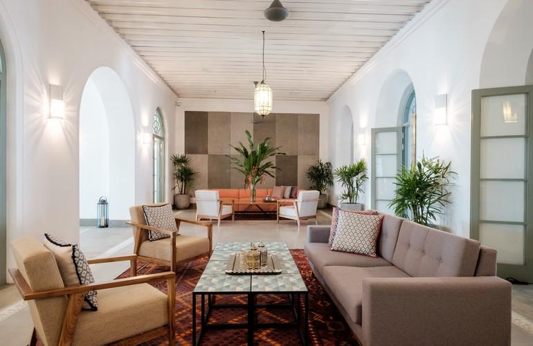 Lobby, Fort Bazaar