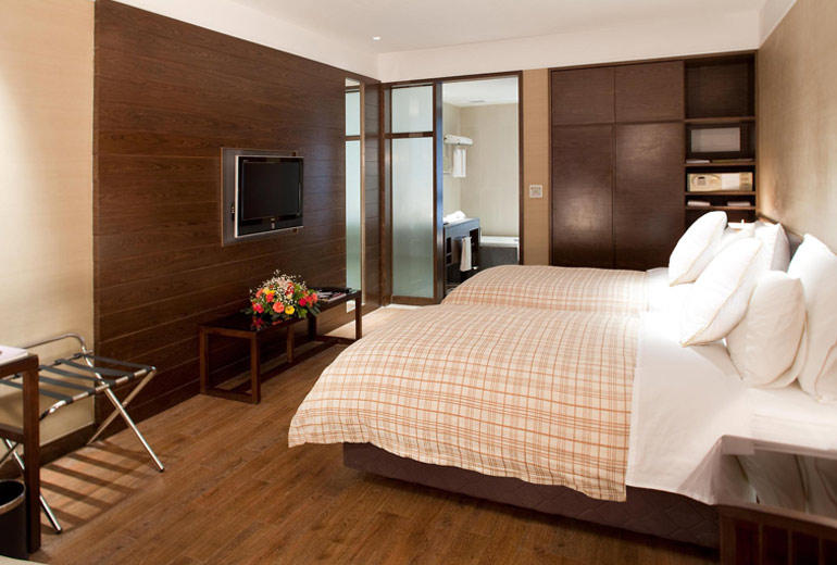 Superior room, Four Points by Sheraton