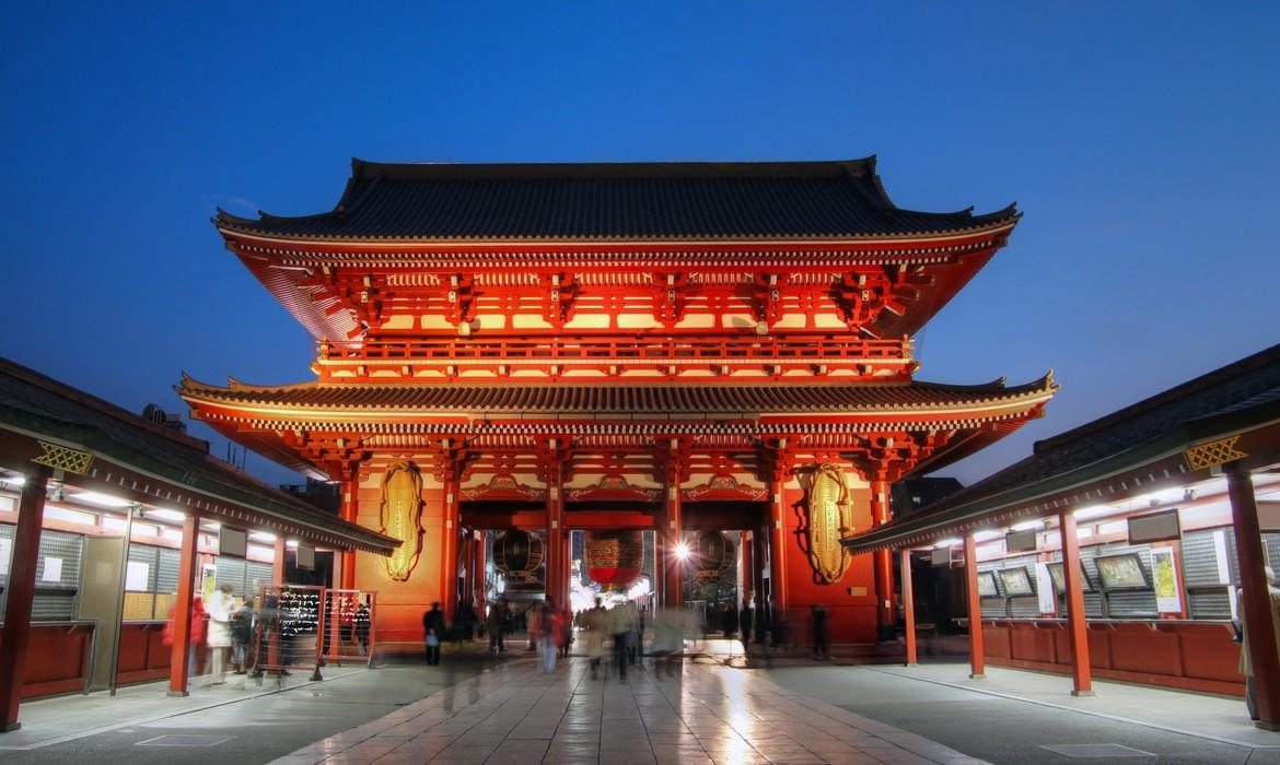 Gate at Senso-ji Temple in Asakusa, Tokyo