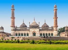 Bara Imambawa Mosque, Lucknow