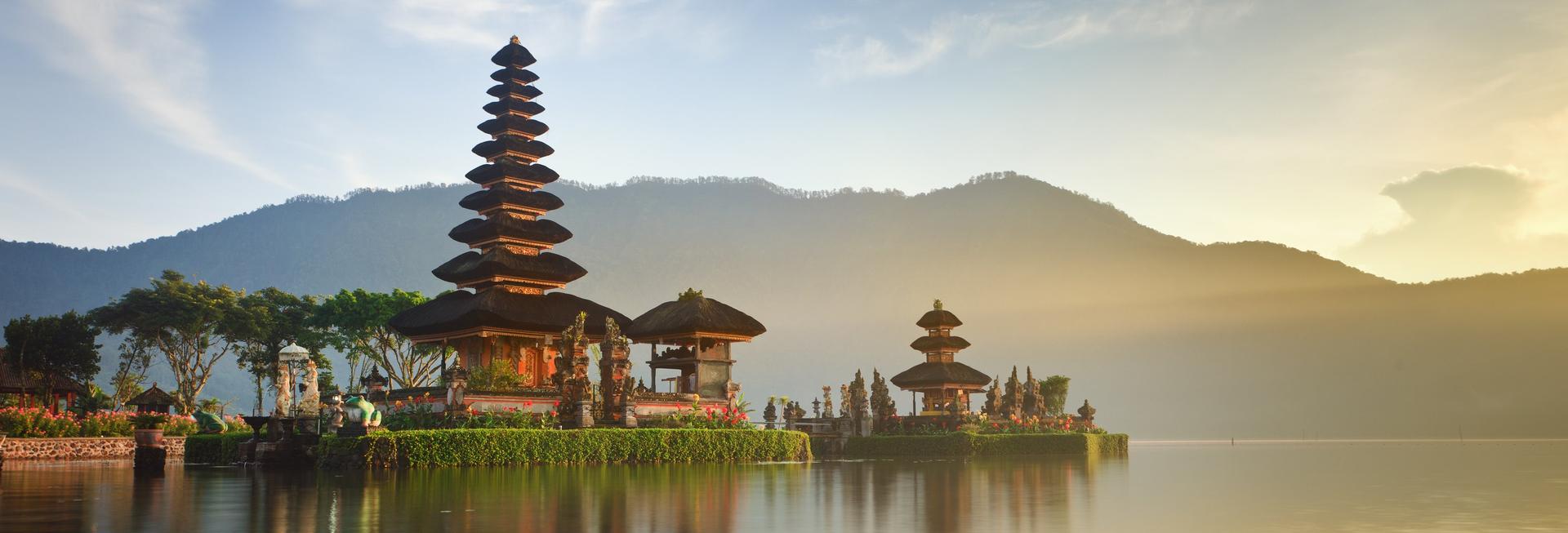 Ulun Danu Temple, Bali