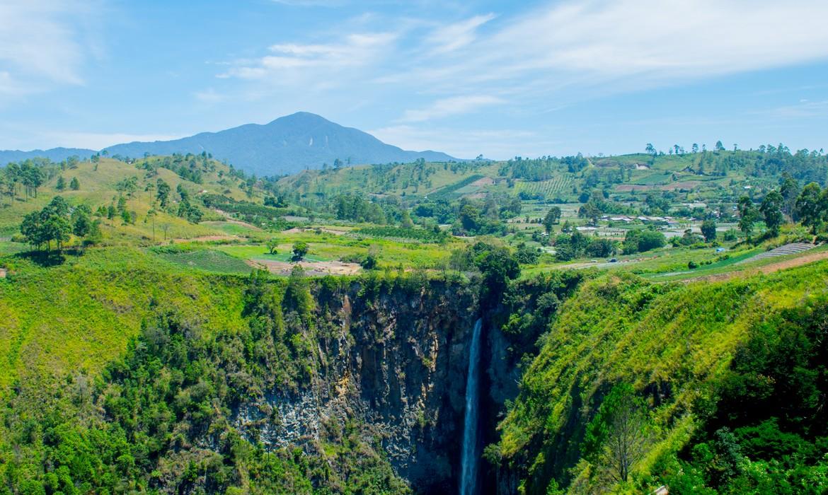 Sipiso Piso Waterfall, Berastagi