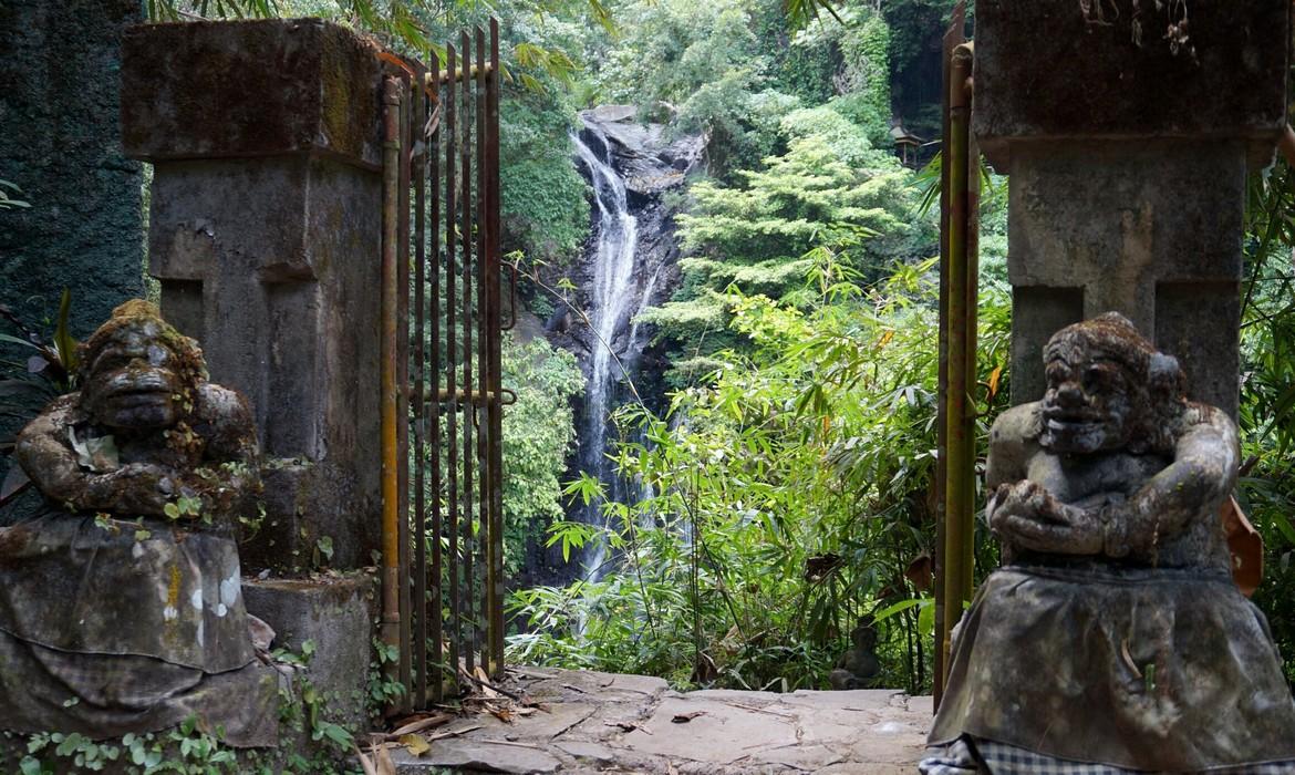 Waterfall, Munduk