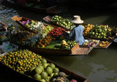 Damnoen Saduak Floating Market