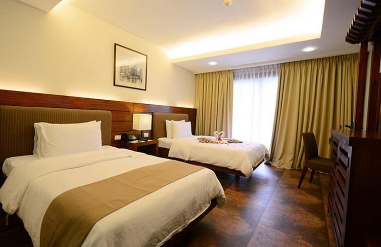 Deluxe room, Sheridan Beach Resort & Spa