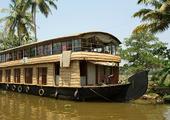 Cruise through the Keralan Backwaters
