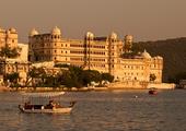 Boat trip on Lake Pichola