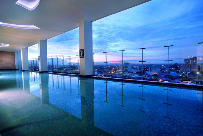 Swimming pool, Aston Makassar Hotel & Convention Center