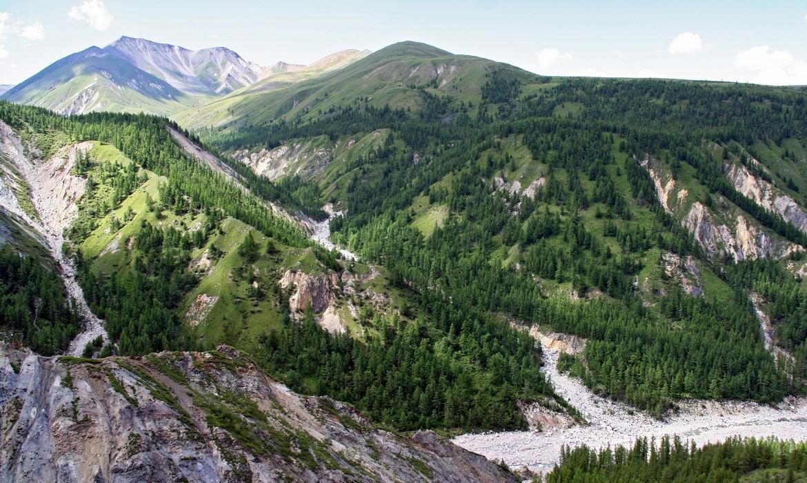 Khoridol Saridag Mountains