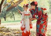 Learn how to wear a kimono
