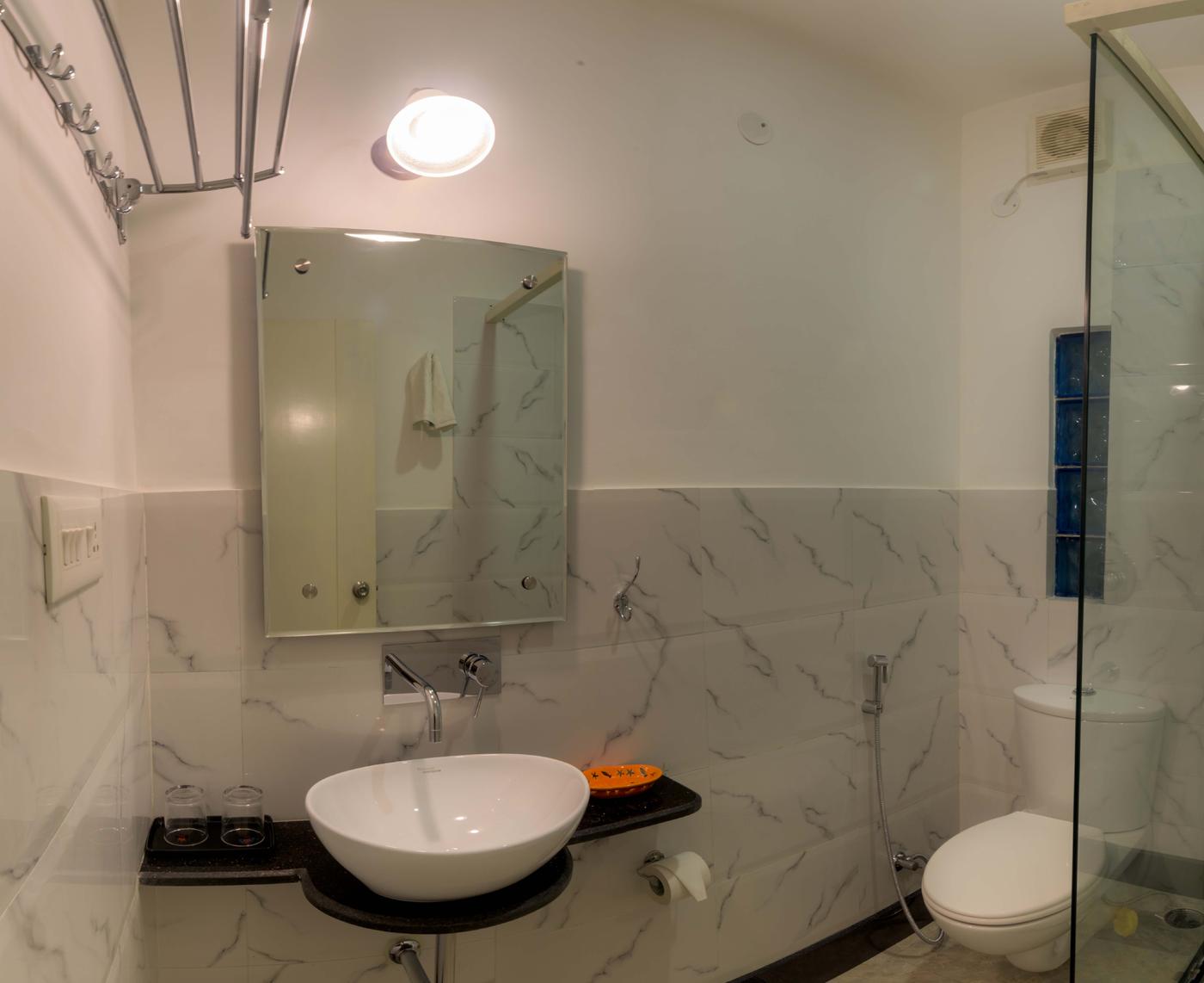 Bathroom, Coral Court Homestay