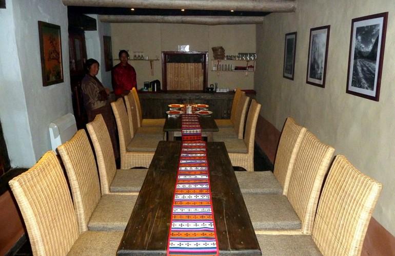 Dining room, Lechuna Heritage Lodge
