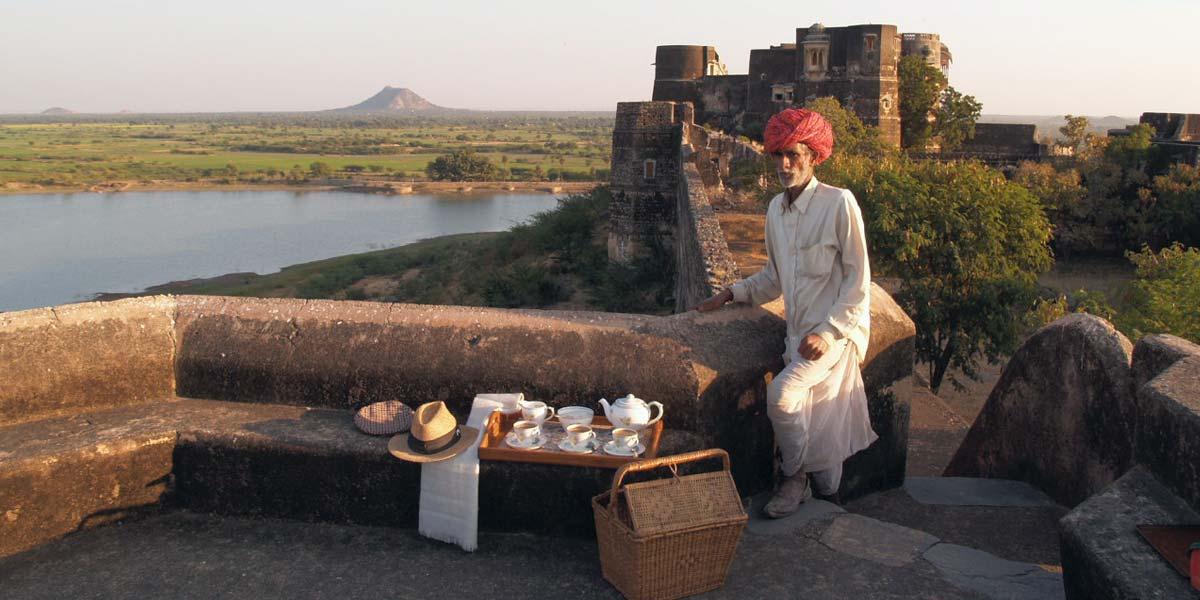 Sundowners at the Fort, Shahpura Bagh