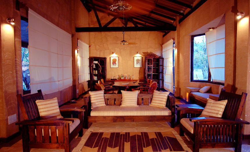 Bar/Lounge, King's Lodge