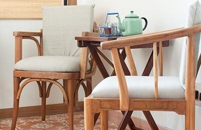In-room seating area, Abode Bombay