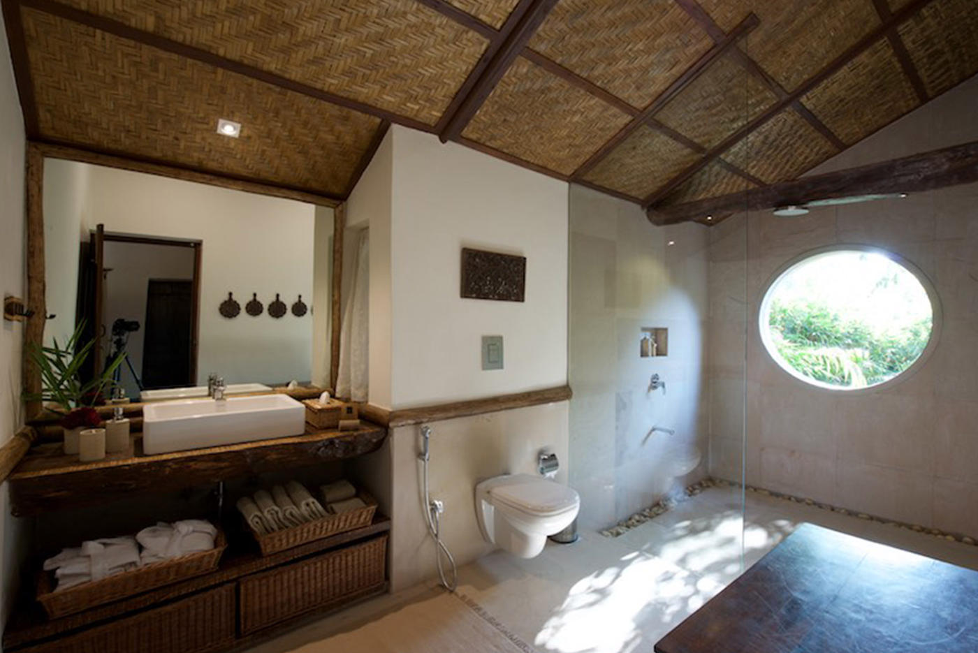 Bathroom, Forsyth Lodge