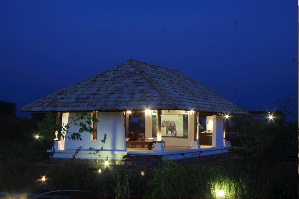 Jungle Cinema, Svasara Jungle Lodge