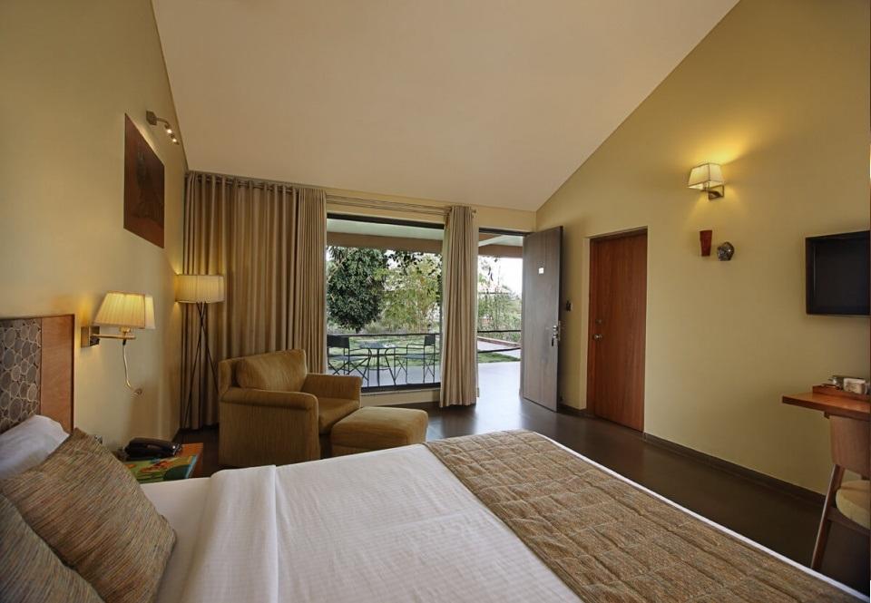 Bedroom, Svasara Jungle Lodge