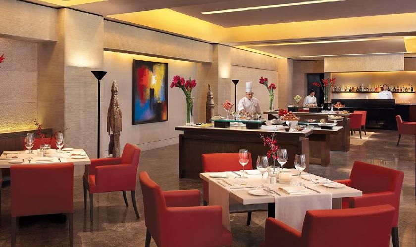 Fenix Restaurant, The Oberoi