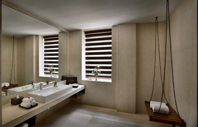 Bathroom, Lalit Great Eastern