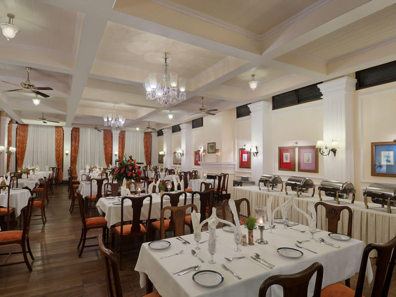 Dining Room, Elgin Silver Oaks