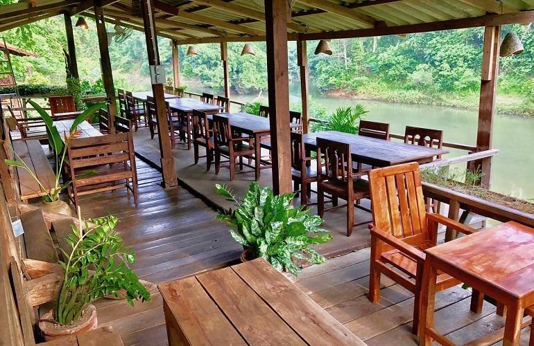 Restaurant, Spring River Resort
