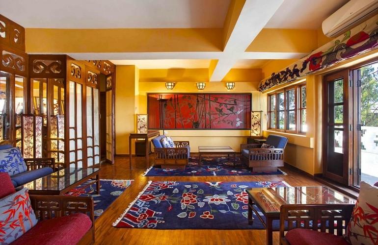Lobby, Chonor House