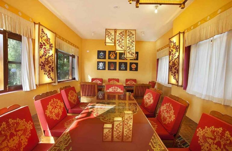 Restaurant, Chonor House