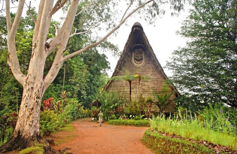 Garden, Karawari Lodge