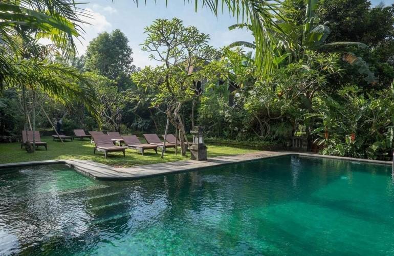 Swimming pool, Ananda Cottages
